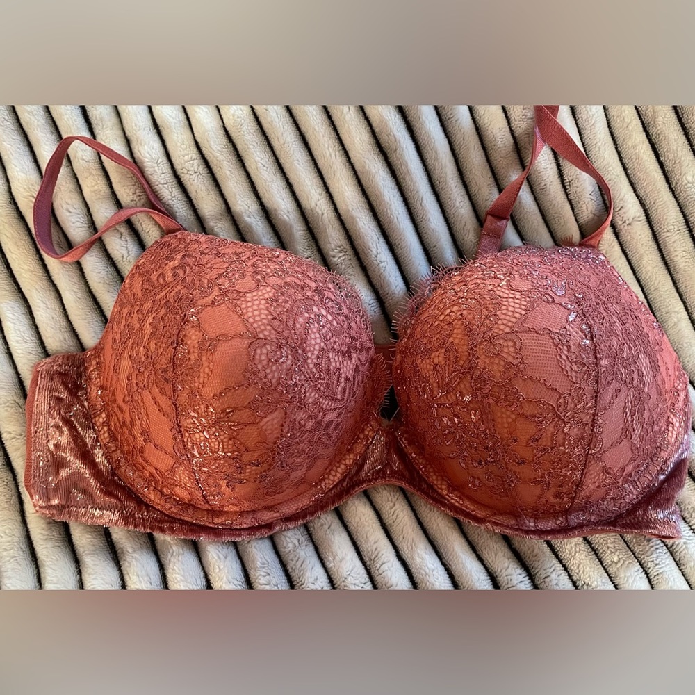 Victoria’s Secret Very Sexy Push Up Bra 38C